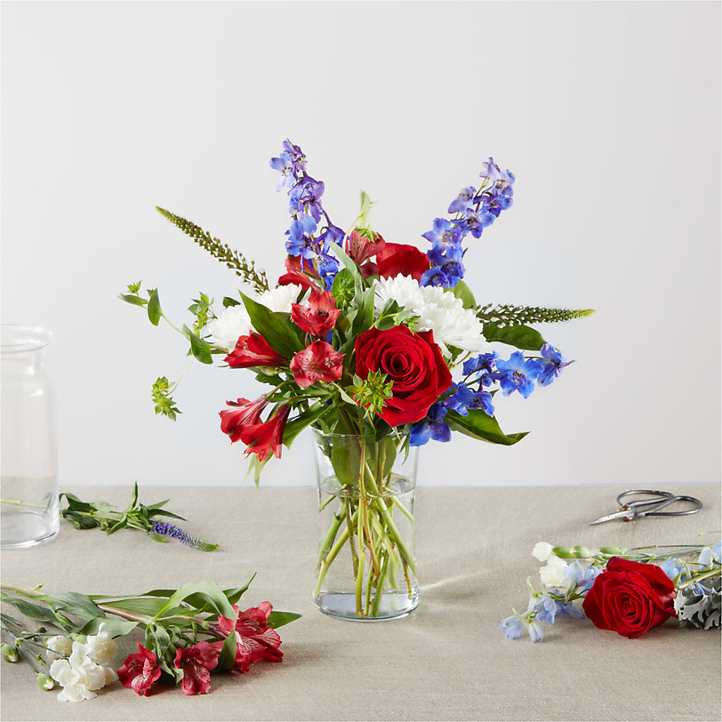 Star Spangled - A Florist Original – THE FLOWER PLACE, Bradenton FL