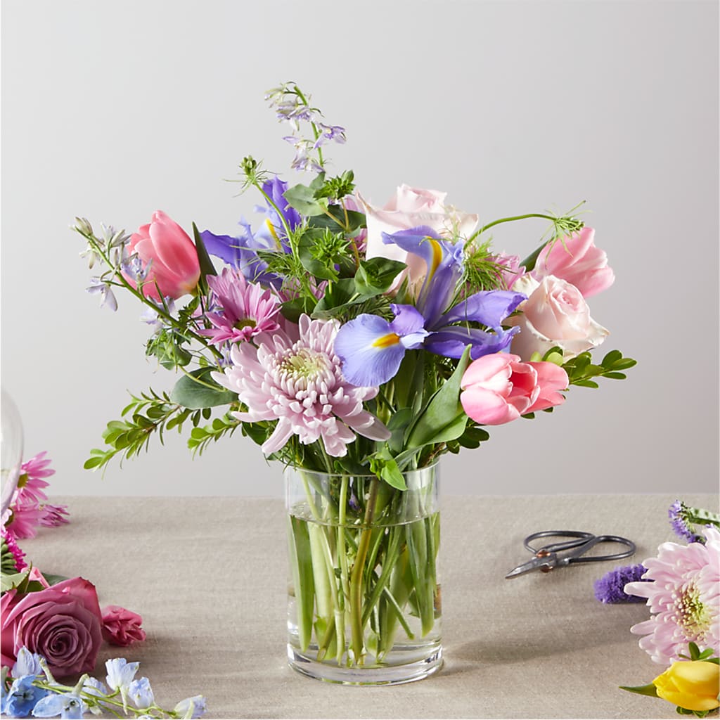 Pastel Tradition - A Florist Original – THE FLOWER PLACE, Bradenton FL