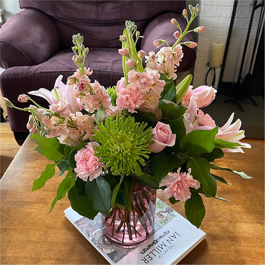 Pretty in Pink Bouquet – King Wholesale Flowers Co, Bradenton FL