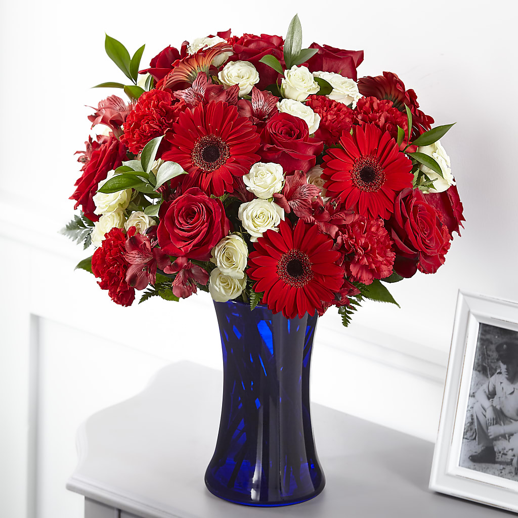 Hearts Embrace Bouquet – The Flower Place, Bradenton FL