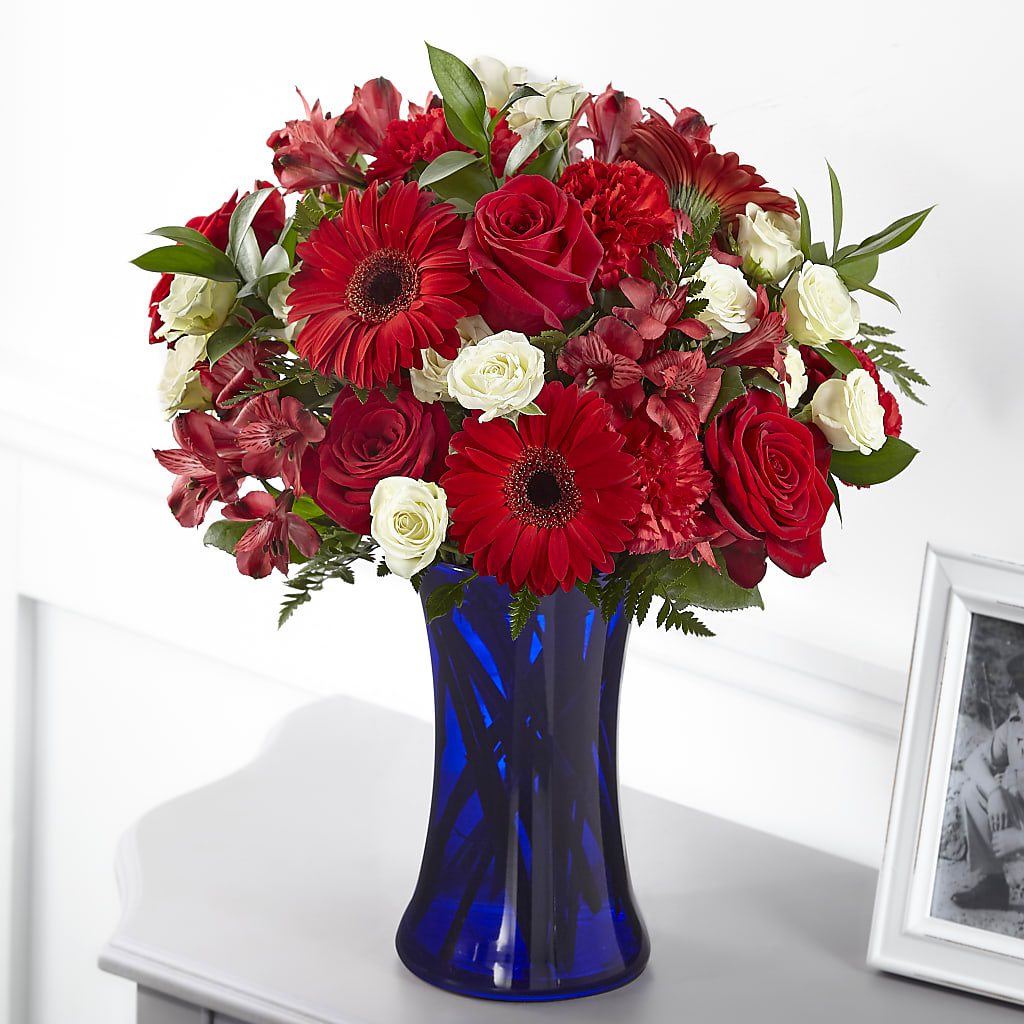 Hearts Embrace Bouquet – THE FLOWER PLACE, Bradenton FL