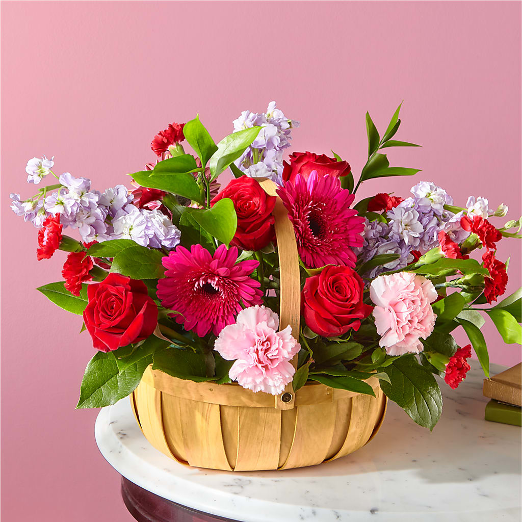 Pink Picnic Basket – The Flower Place, Bradenton FL