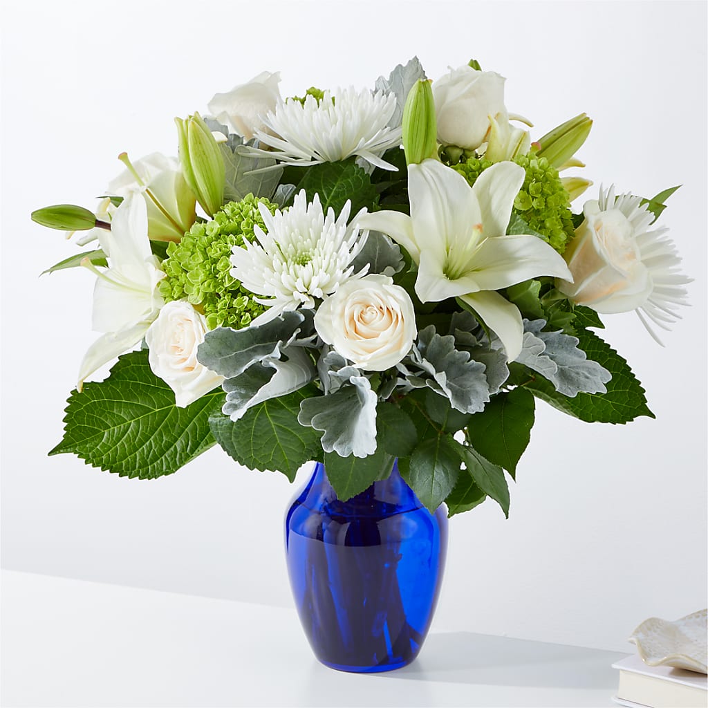 Snowy Dreams Bouquet – The Flower Place, Bradenton FL