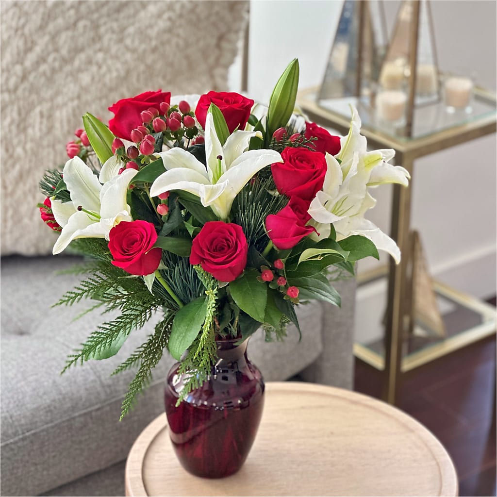 Evergreen Delight Bouquet – King Wholesale Flowers Co, Bradenton FL