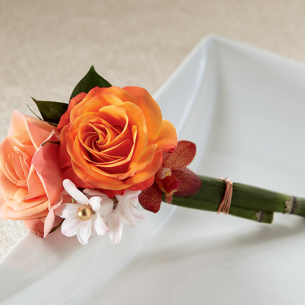 Sunset Dream Boutonniere – THE FLOWER PLACE, Bradenton FL