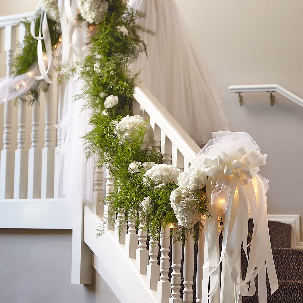 Champagne Dreams Garland – THE FLOWER PLACE, Bradenton FL