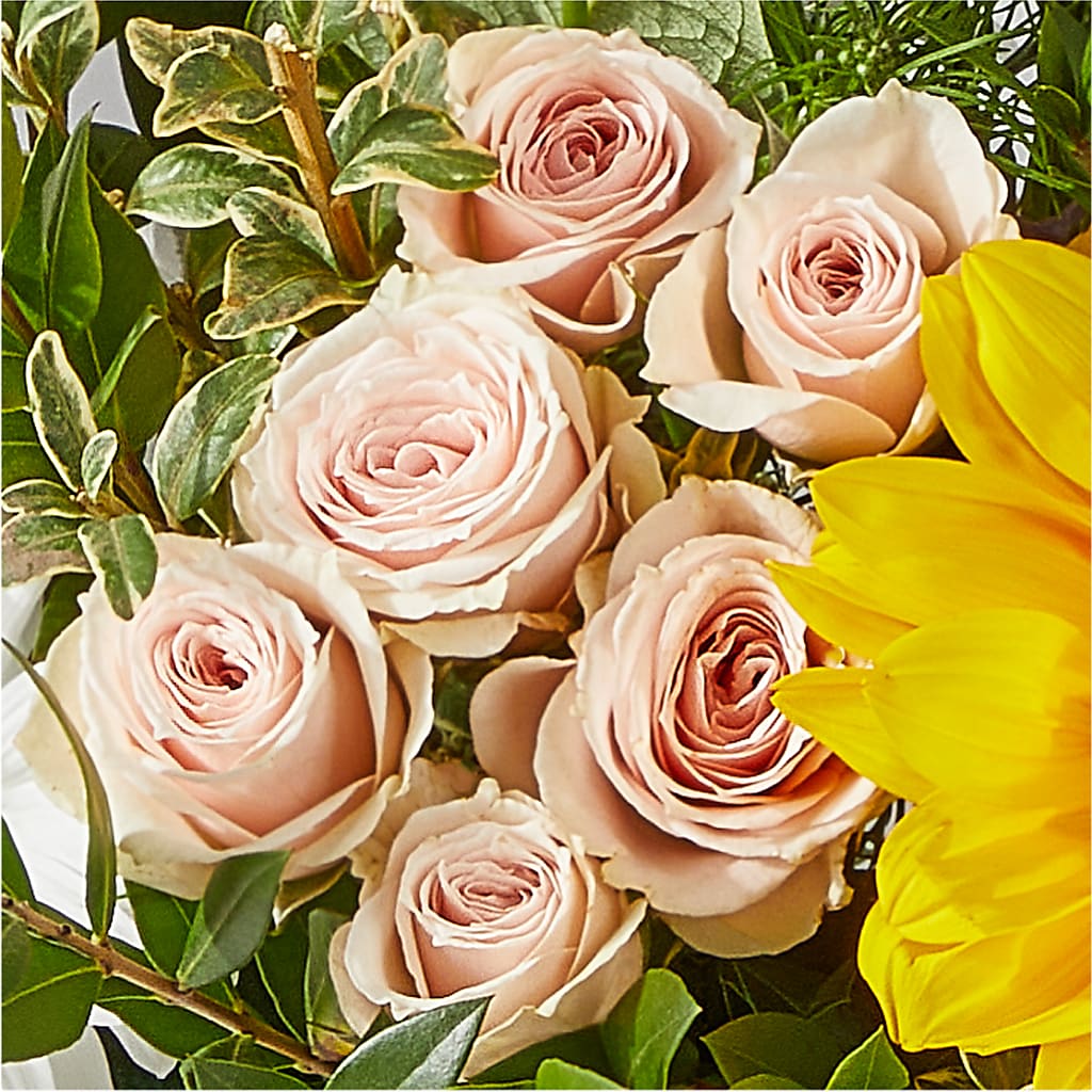The Good Life Bouquet –  King Wholesale Flowers Co, Bradenton FL