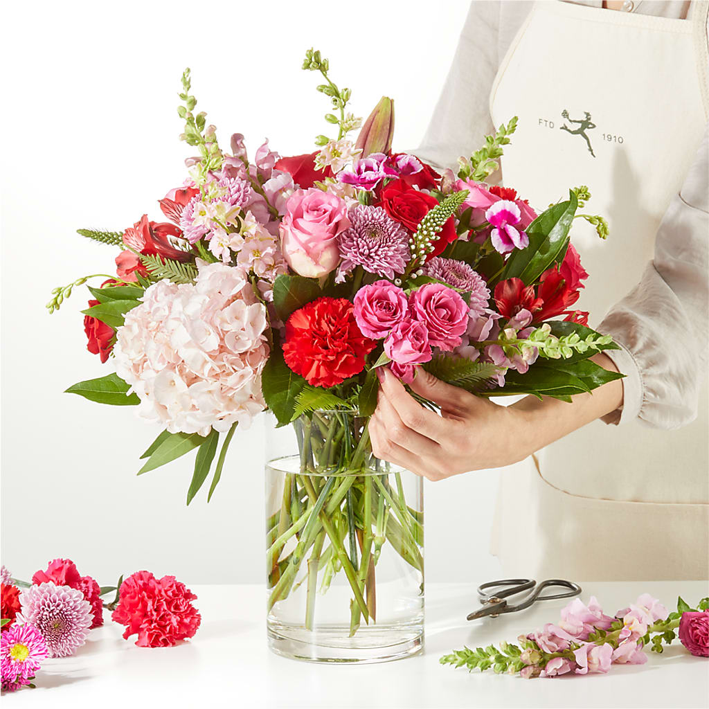 Swooning Over You - A Luxury Florist Original –  King Wholesale Flowers Co, Bradenton FL