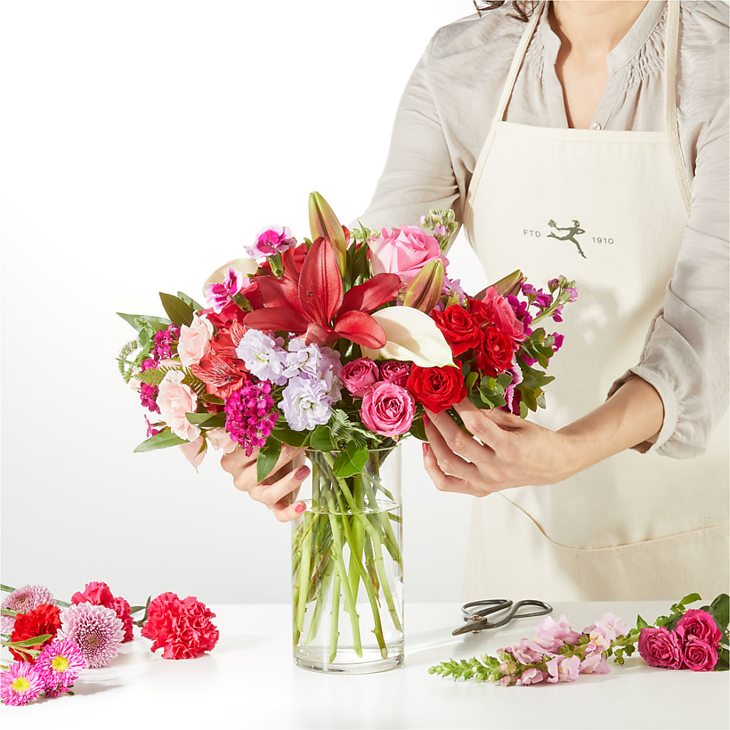 Swooning Over You - A Luxury Florist Original –  King Wholesale Flowers Co, Bradenton FL