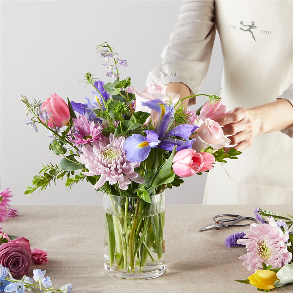 Pastel Tradition - A Florist Original –  King Wholesale Flowers Co, Bradenton FL