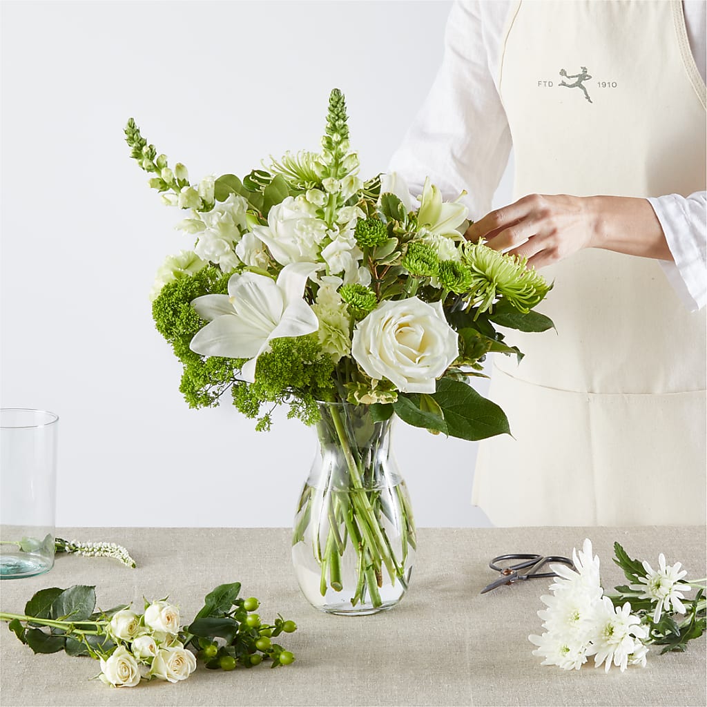 Irish Garden - A Florist Original –  King Wholesale Flowers Co, Bradenton FL