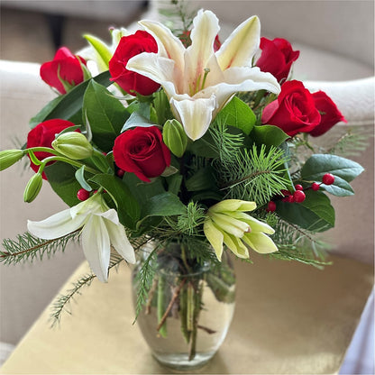 Sparkling Snowflakes Bouquet –  King Wholesale Flowers Co, Bradenton FL