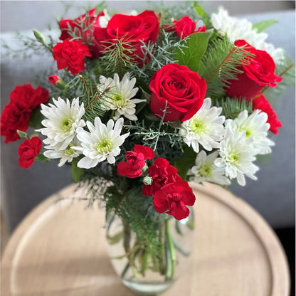 Seasonal Magic Bouquet –  King Wholesale Flowers Co, Bradenton FL
