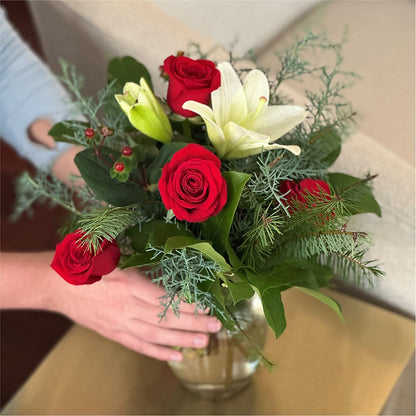 Glittering Lights Bouquet –  King Wholesale Flowers Co, Bradenton FL