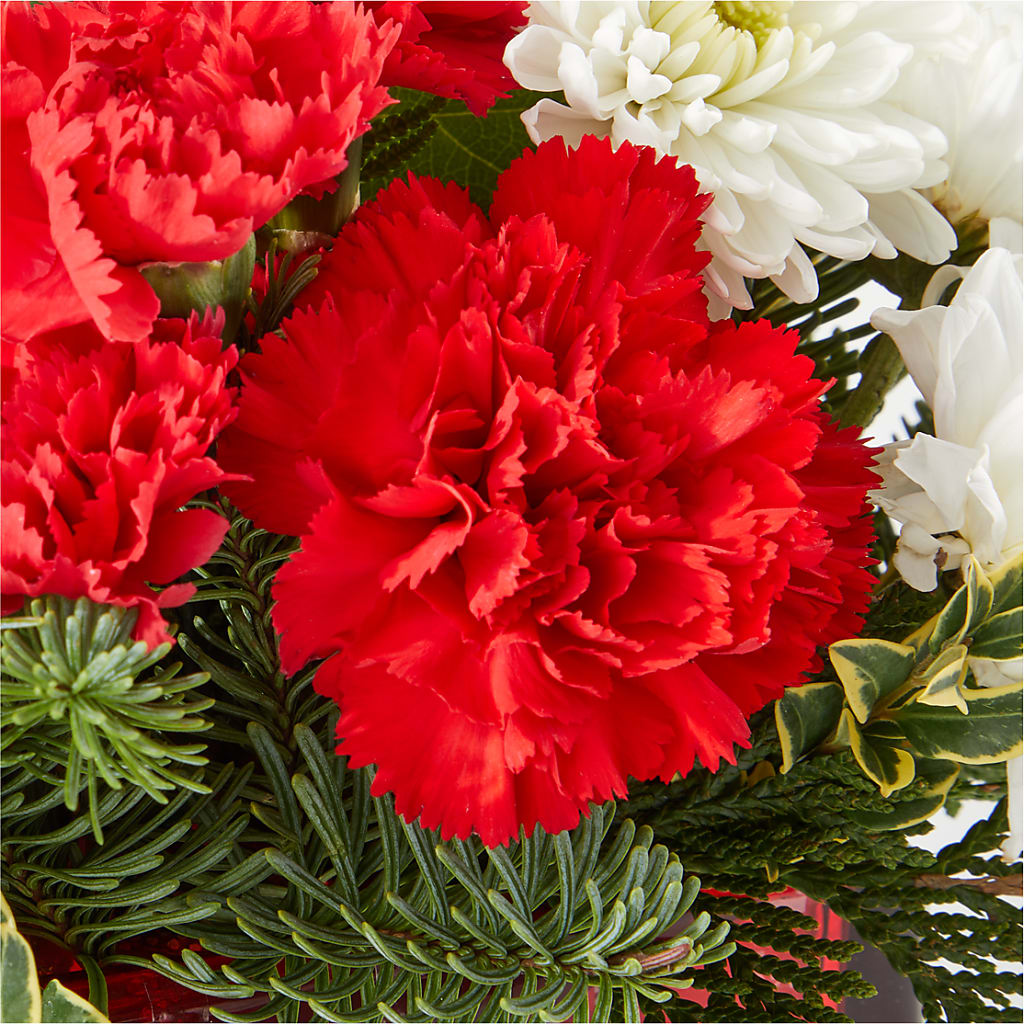Christmas Market Bouquet –  King Wholesale Flowers Co, Bradenton FL