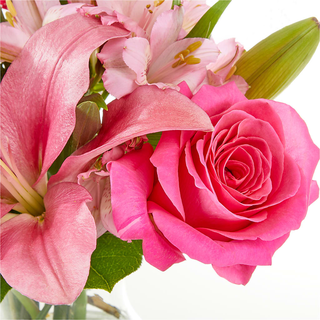 Lots of Love Bouquet –  King Wholesale Flowers Co, Bradenton FL