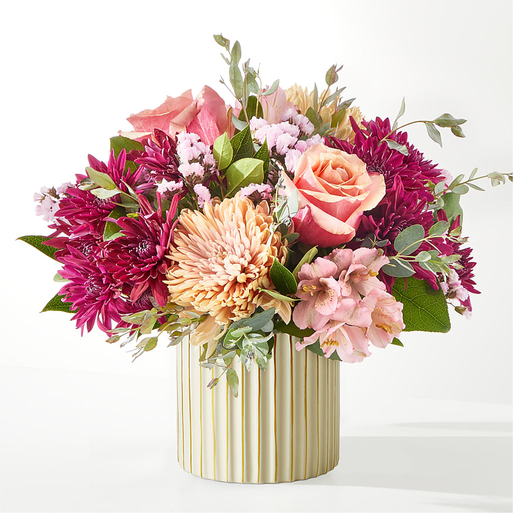 Berry Cobbler Bouquet with Ivory Vase –  The Flower Place, Bradenton FL