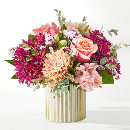 Berry Cobbler Bouquet with Ivory Vase –  The Flower Place, Bradenton FL
