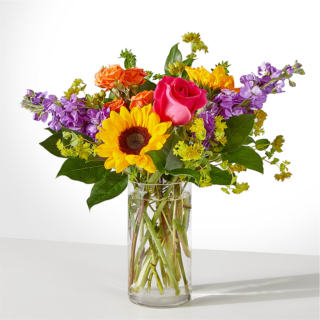 Vibrant Greetings Bouquet –  King Wholesale Flowers Co, Bradenton FL