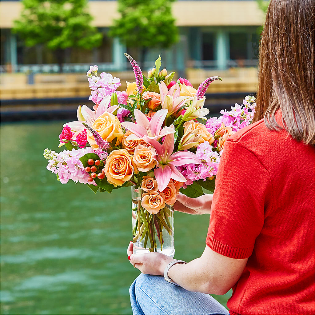 Bisous Bouquet –  King Wholesale Flowers Co, Bradenton FL