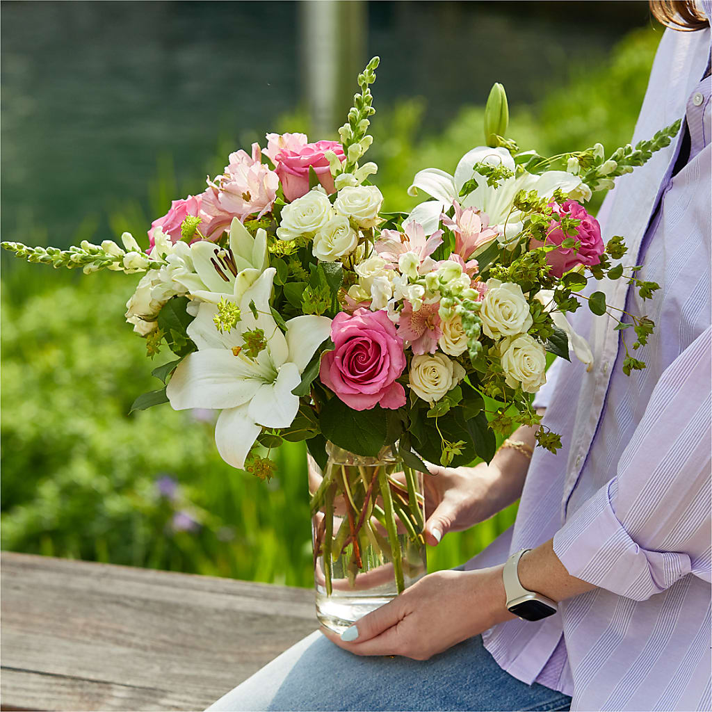 Fondly Bouquet –  King Wholesale Flowers Co, Bradenton FL